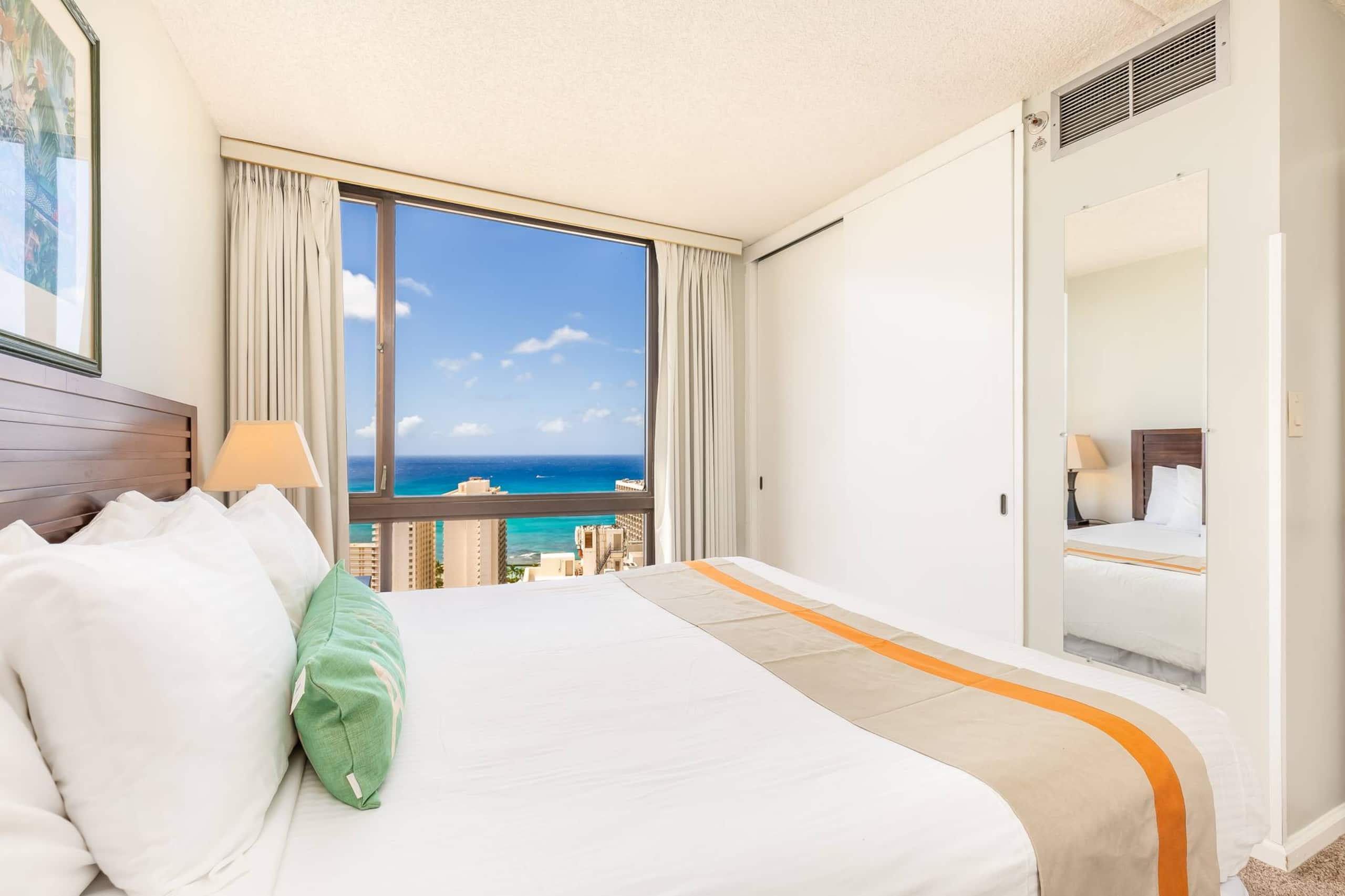 Hotel in Honolulu · ★4.59 · 2 bedrooms · 3 beds · 1 private bath - Image 9