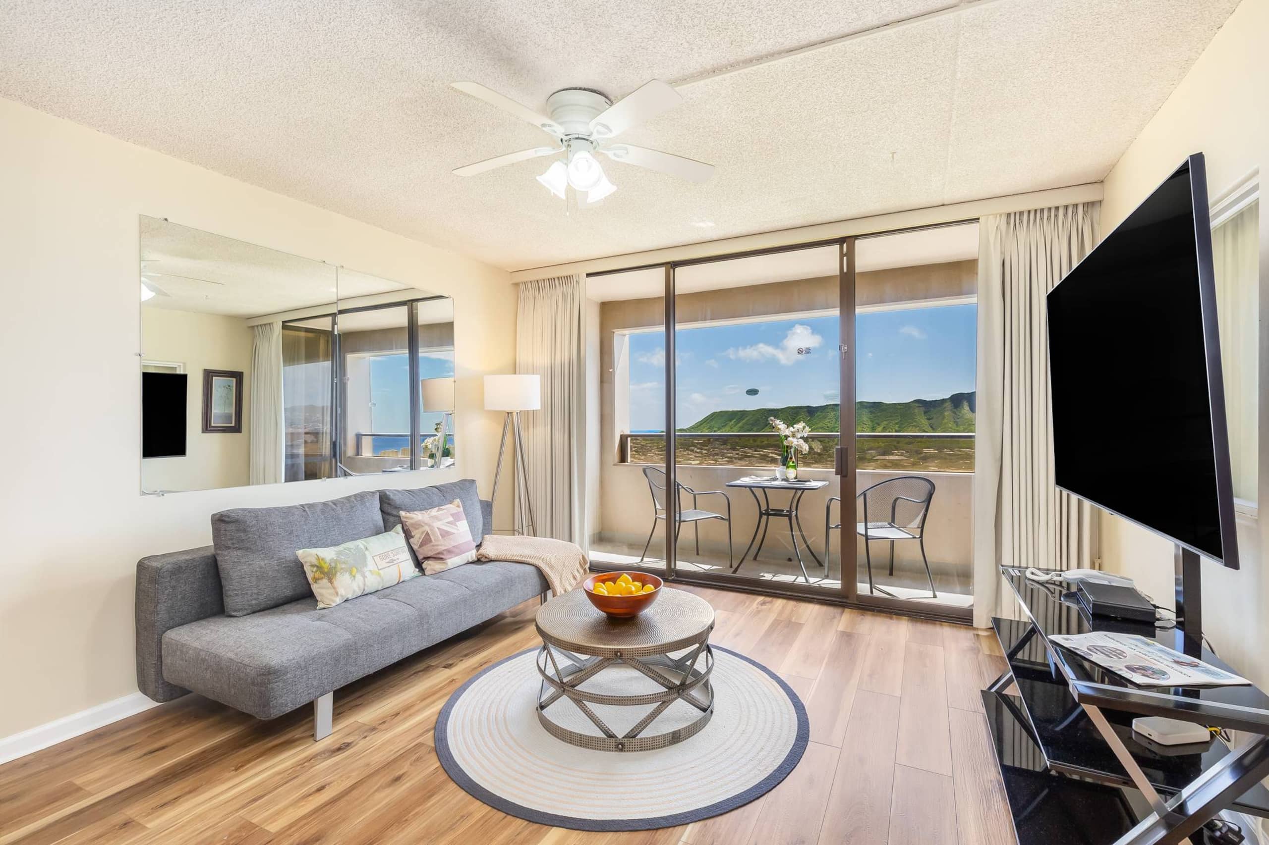 Hotel in Honolulu · ★4.59 · 2 bedrooms · 3 beds · 1 private bath - Image 18