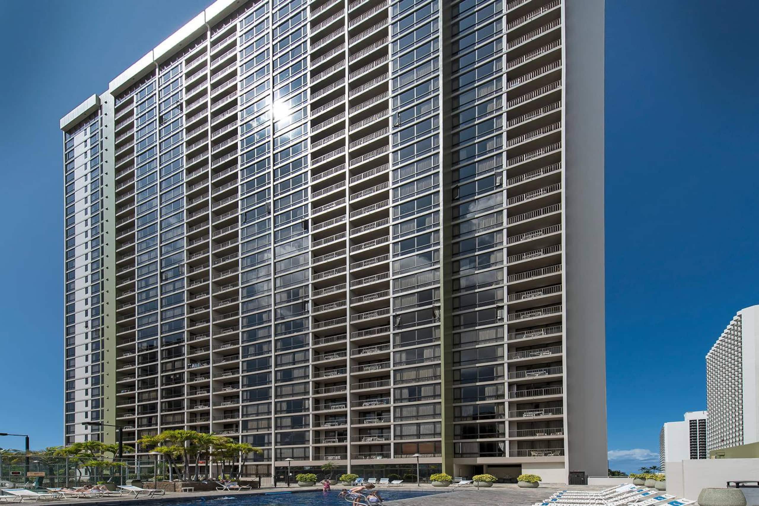 Hotel in Honolulu · ★4.59 · 2 bedrooms · 3 beds · 1 private bath - Image 24