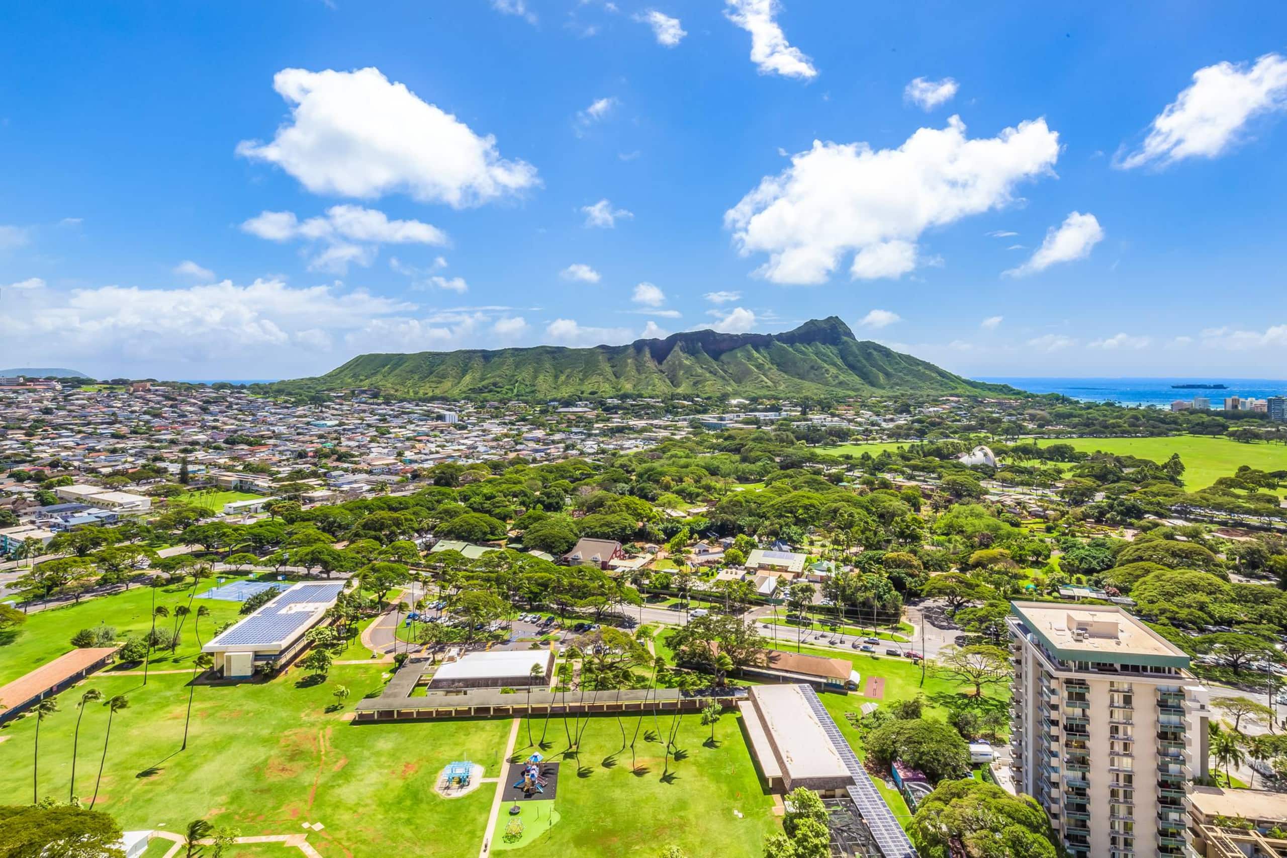 Hotel in Honolulu · ★4.59 · 2 bedrooms · 3 beds · 1 private bath - Image 15