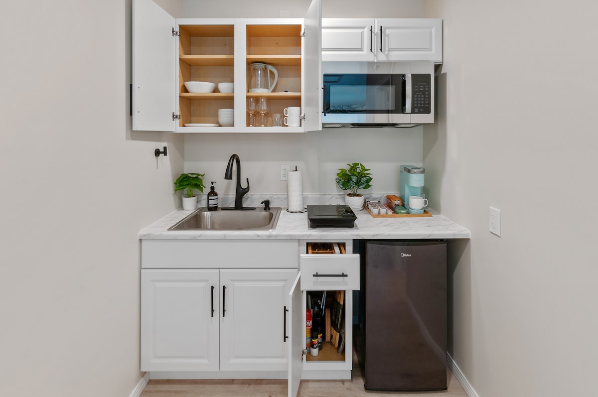 Sunset Suite bathroom