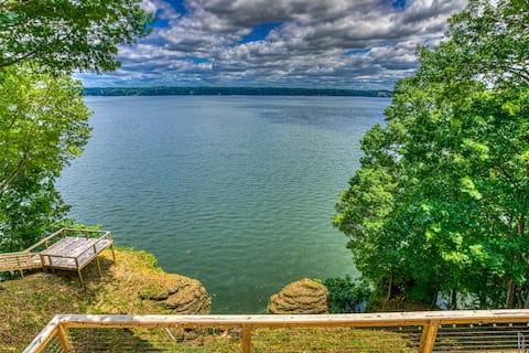 Luxury Lake Stay near RTJ Golf Course