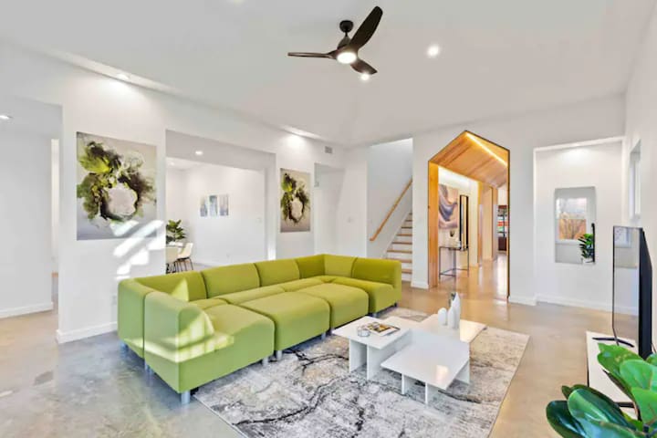 Exquisite Architectural Luxury in Heart of Dallas