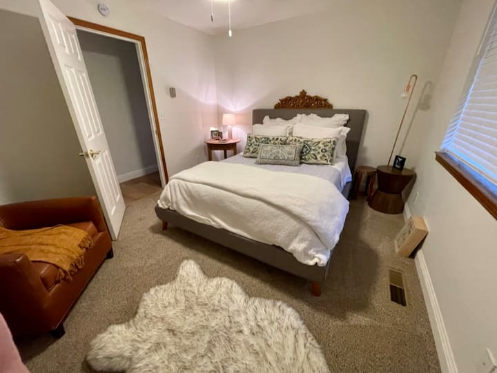 Dormitorio tamaño queen, vestidor
