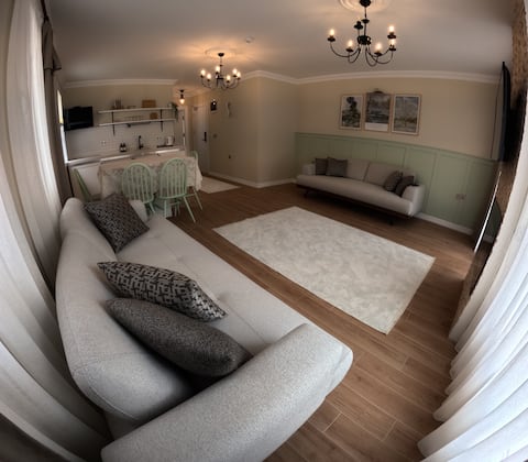1 Room 1 Salon Ground Floor
