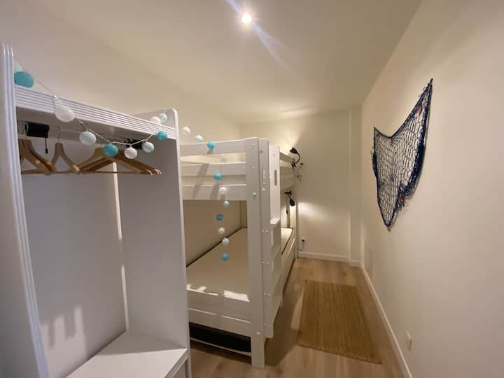 Slaapkamer 2 hut met 3 bedden