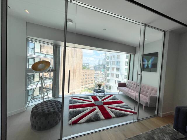 Luxurious 3 Bedroom in Battersea gallery image 4