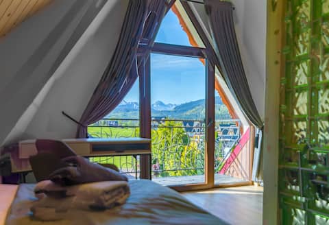 Apartment with mountain views and swimming pool in Zakopane