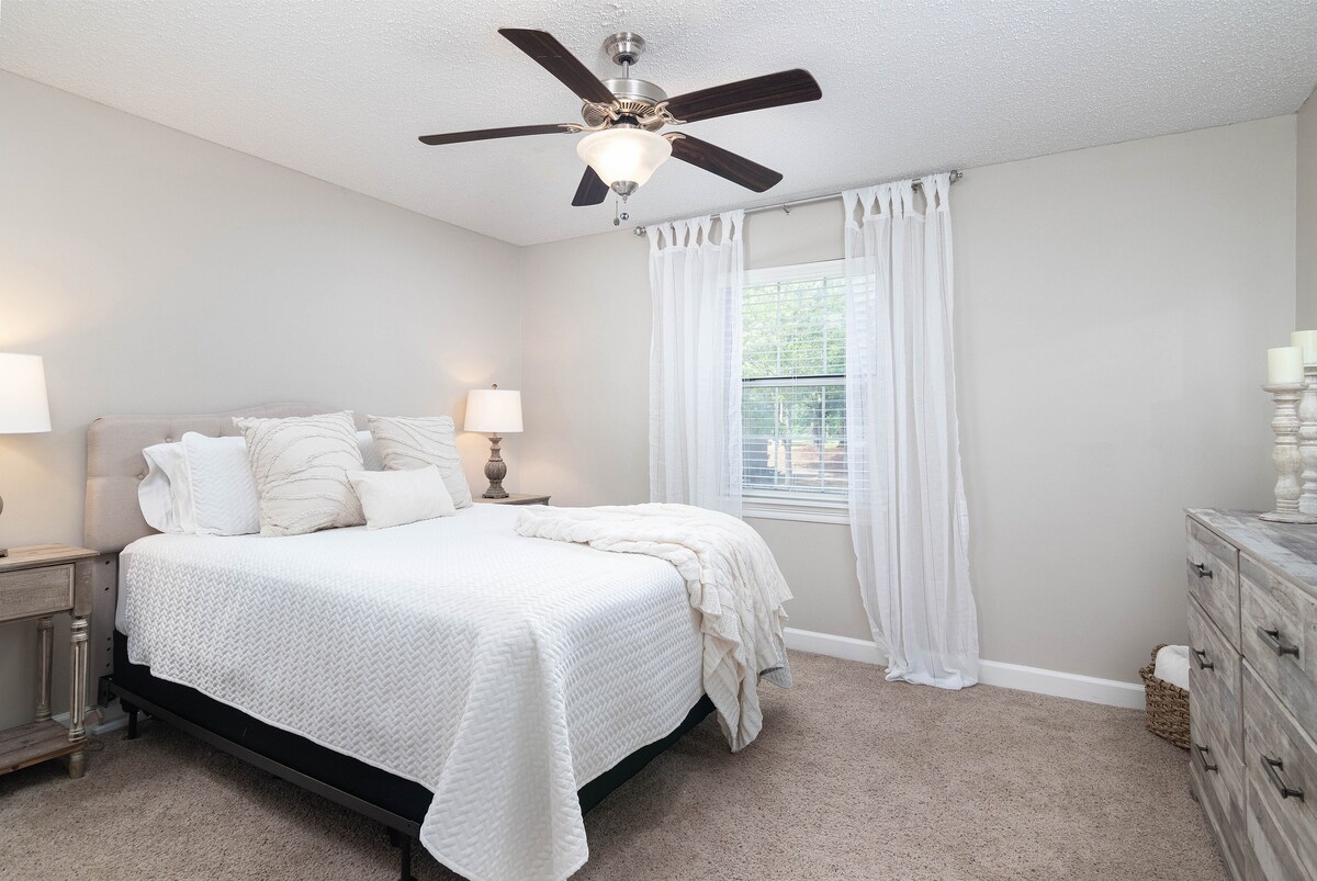 เตียงควีนไซส์ 1 เตียง