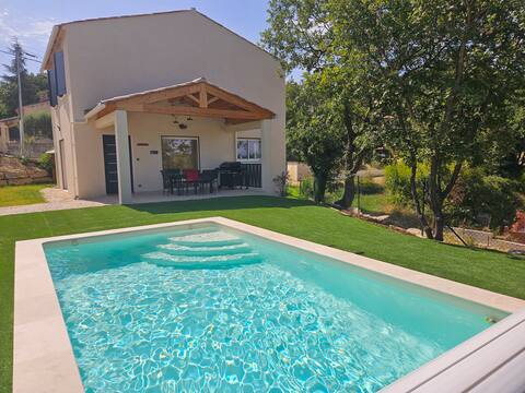 House in Provence with pool
