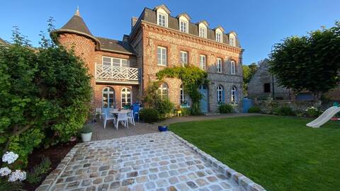 Villa Les Volets Bleus (The Blue Shutters)
