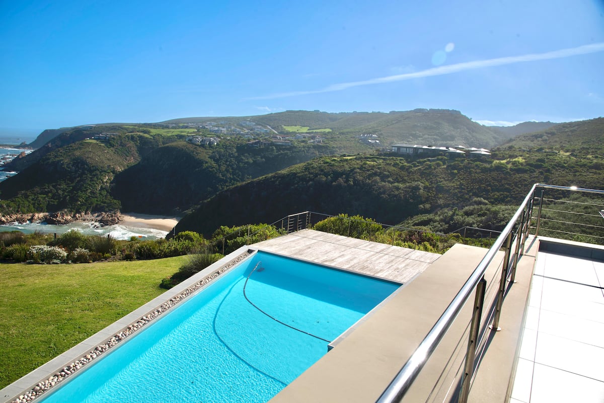 Pool deck