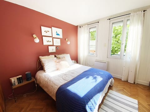 Annonce Airbnb populaire: Bohemian vibe & garden view 5 minutes from Paris à Montrouge