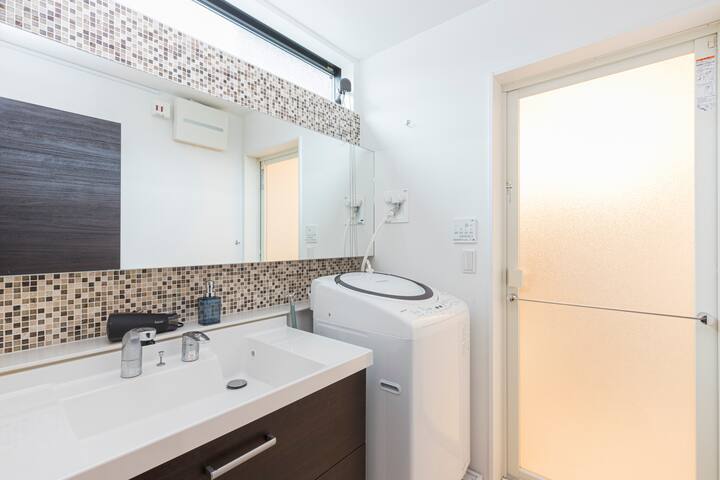 Ikebukuro 13min-walk/luxury suite/12ppl/Wi-fi gallery image 5