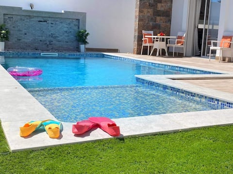 Villa Frangipani with pool