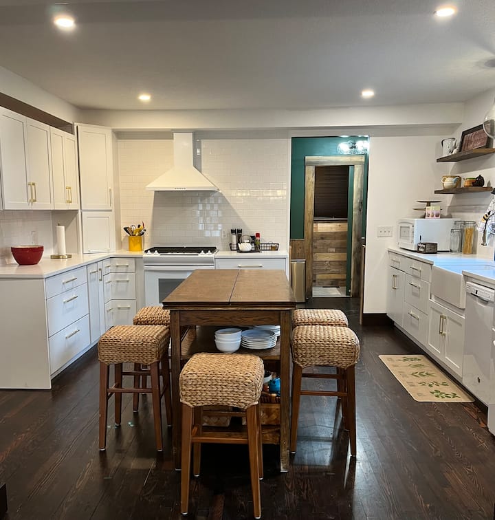 The Hive in Lagro on the Wabash River Houses for Rent in Lagro