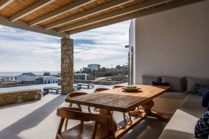 Cycladic minimal chic interior gallery image 3