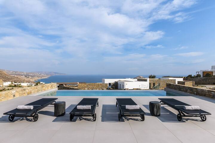 Cycladic minimal chic interior gallery image 4