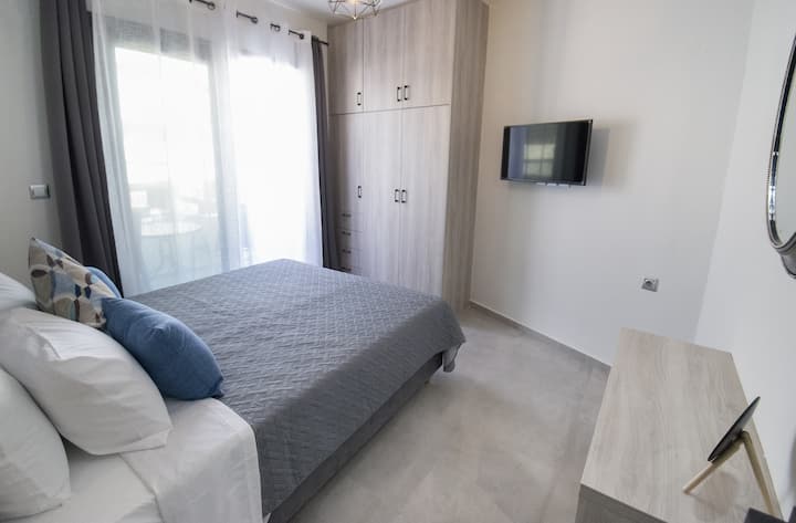 Спалня  2
1 голямо двойно легло