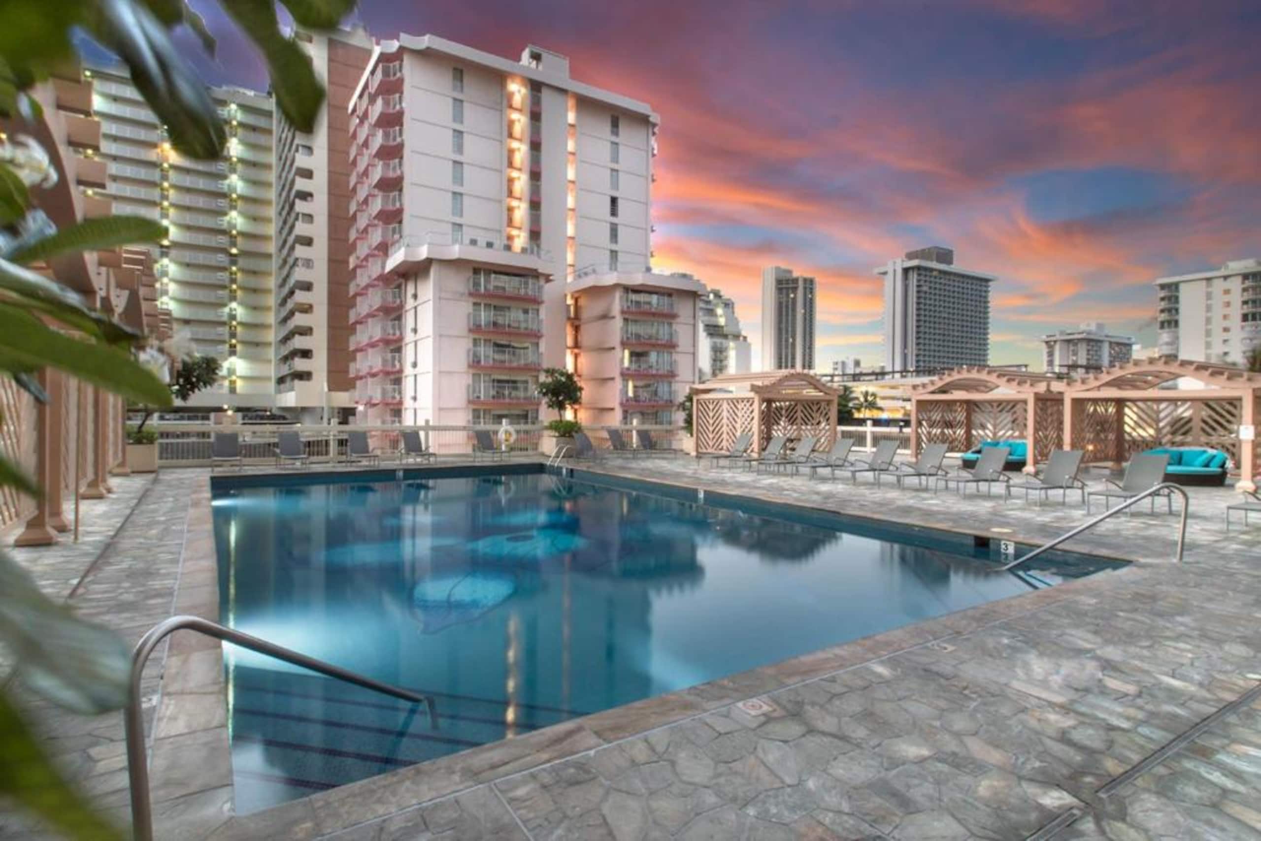 Hotel in Honolulu · ★4.86 · Studio · 1 bed · 1 private bath - Image 1