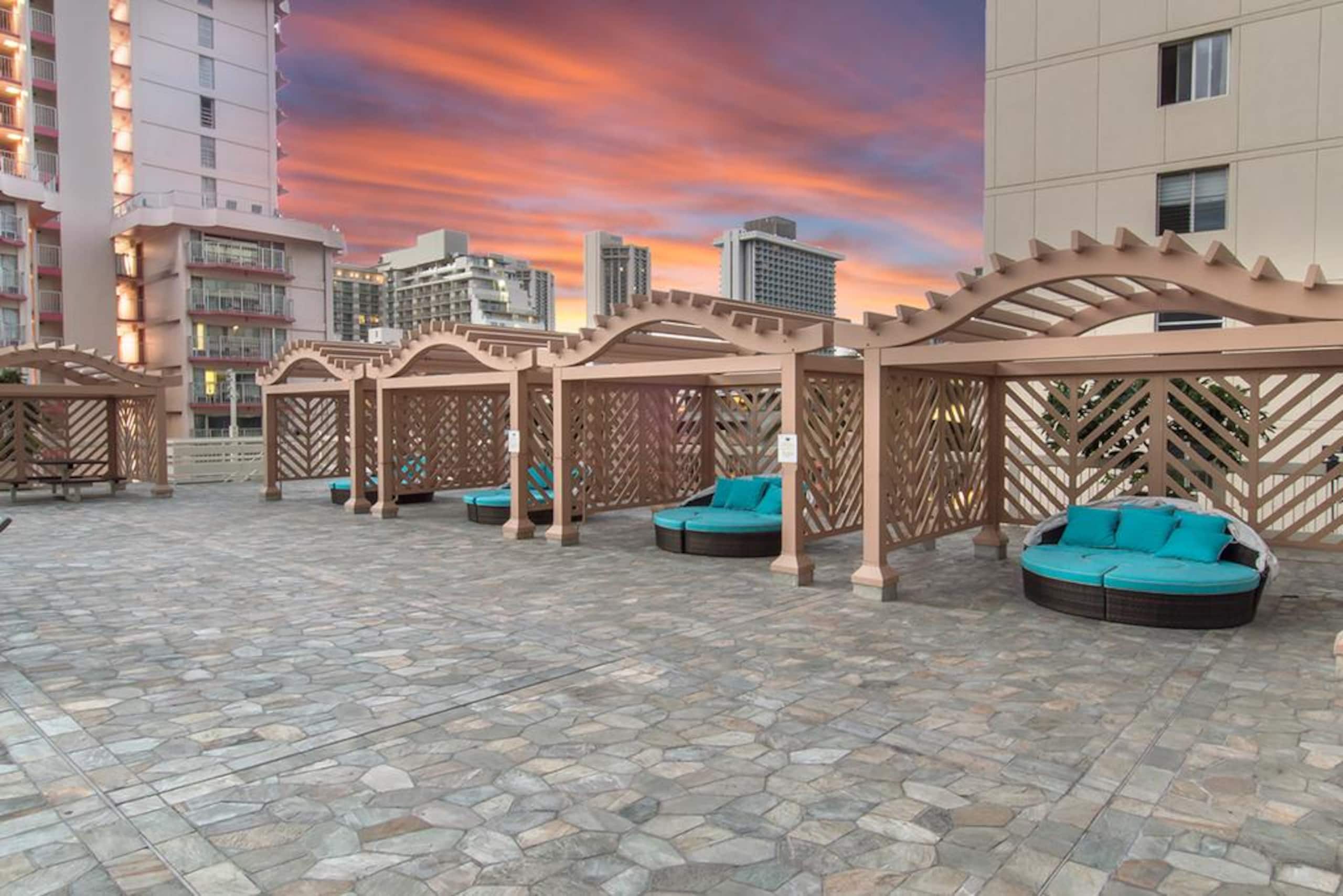 Hotel in Honolulu · ★4.86 · Studio · 1 bed · 1 private bath - Image 11