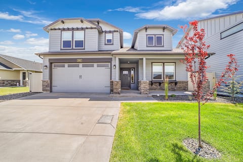 4 bd,2 Master Suites, Chef Kitchen