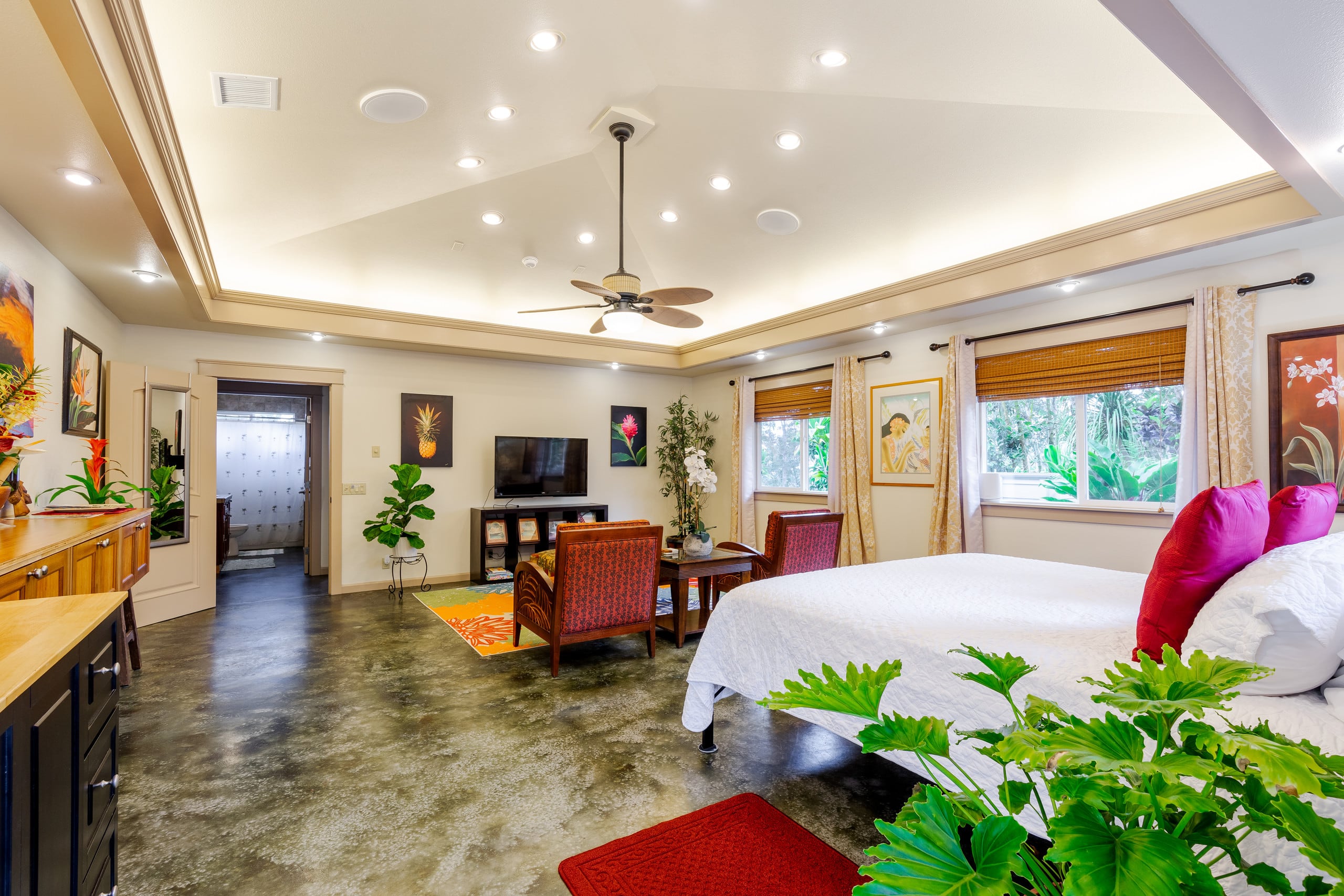 Home in Kailua-Kona · ★4.83 · 5 bedrooms · 2 beds · 2.5 private baths - Image 13