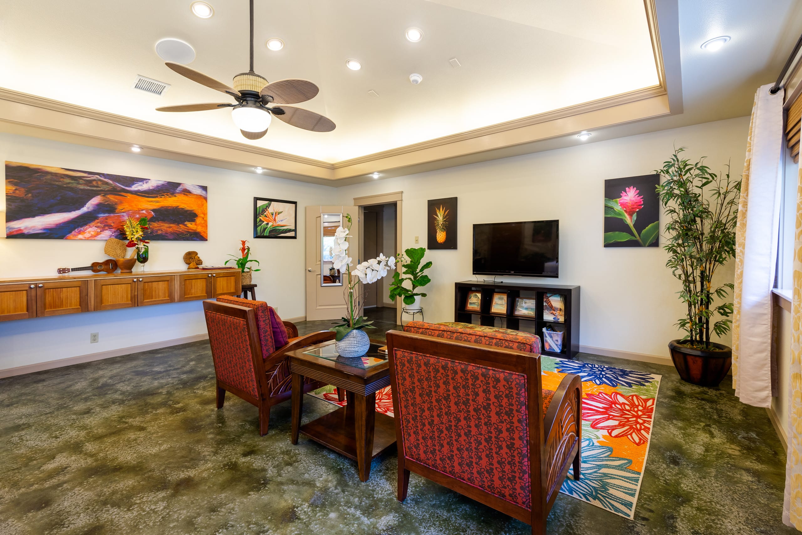 Home in Kailua-Kona · ★4.83 · 5 bedrooms · 2 beds · 2.5 private baths - Image 16