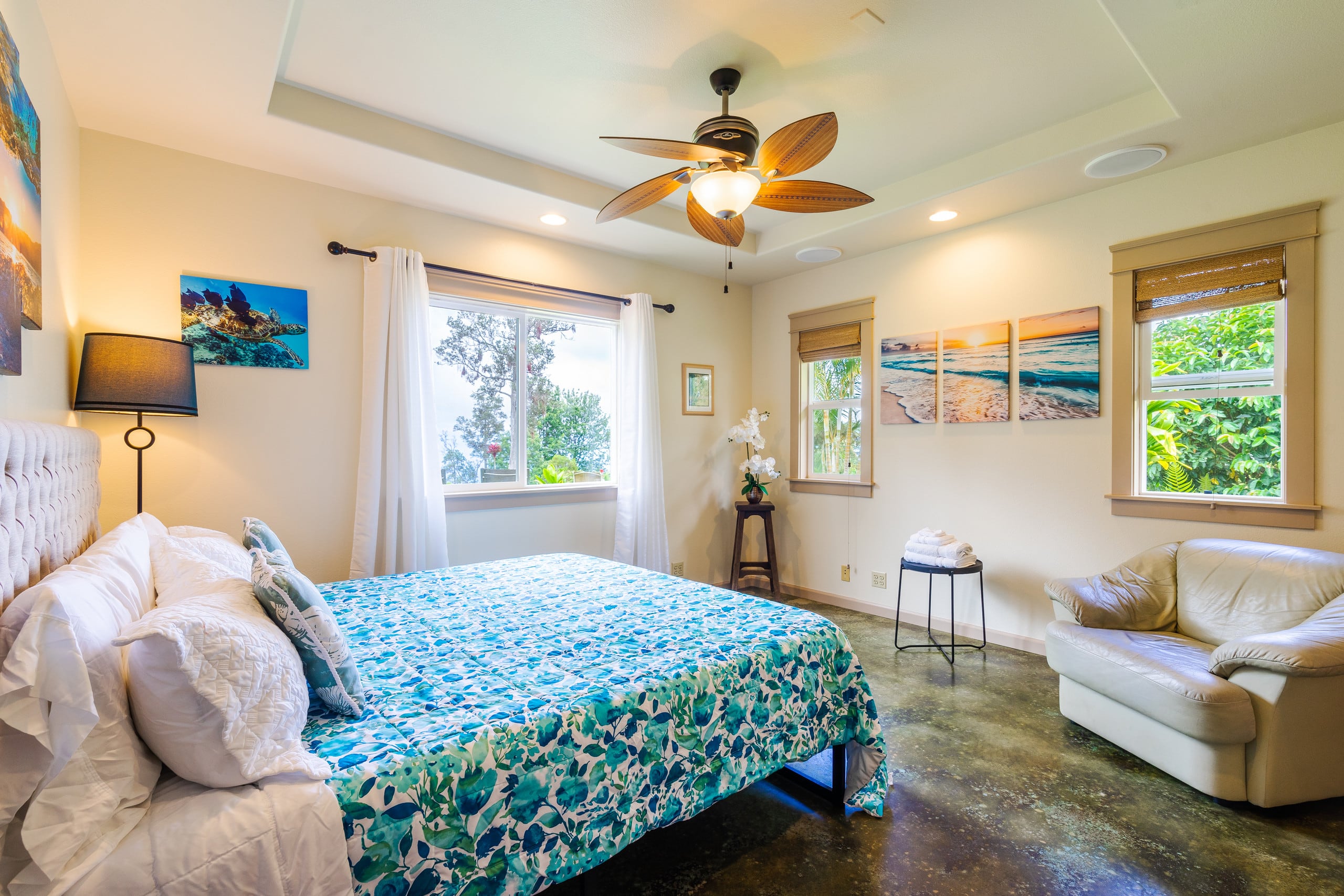 Home in Kailua-Kona · ★4.83 · 5 bedrooms · 2 beds · 2.5 private baths - Image 9
