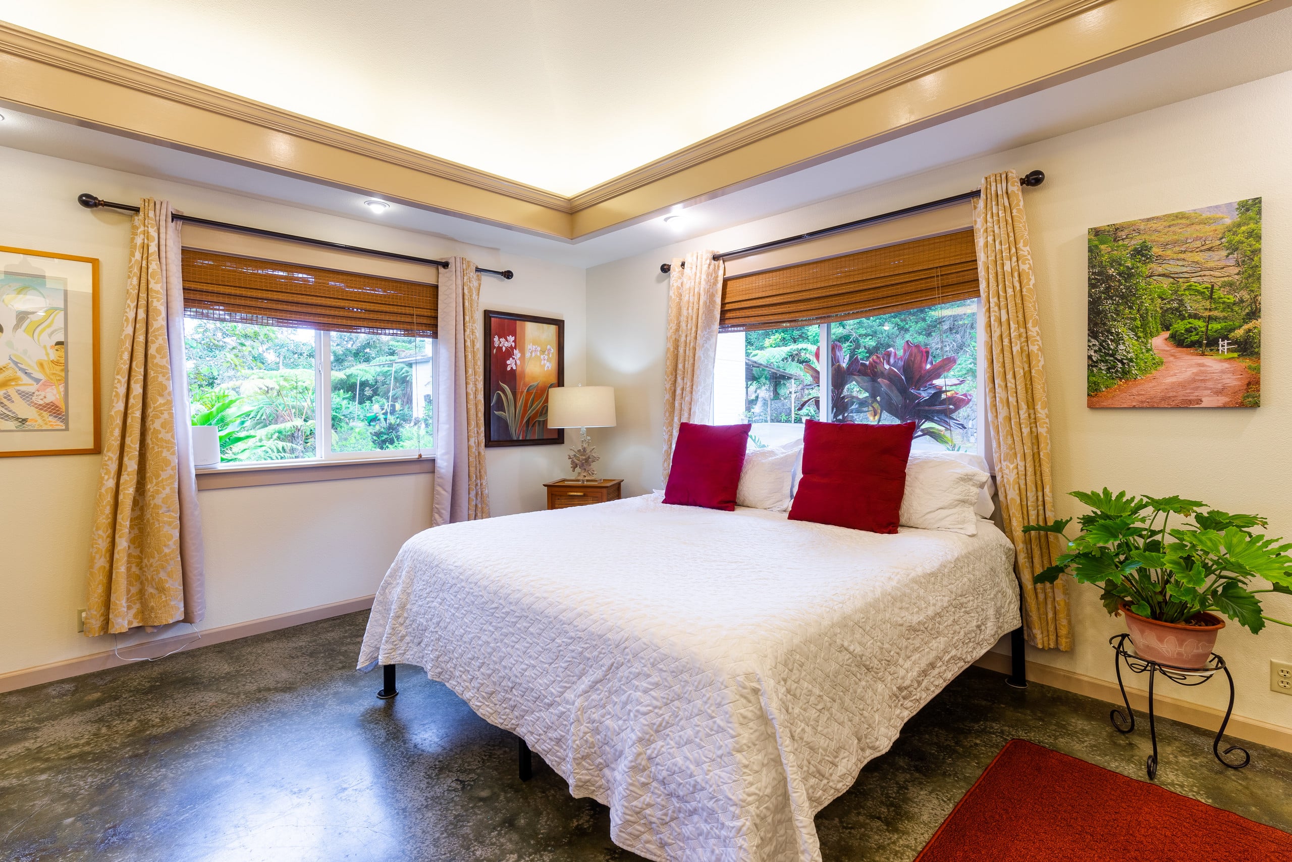 Home in Kailua-Kona · ★4.83 · 5 bedrooms · 2 beds · 2.5 private baths - Image 15