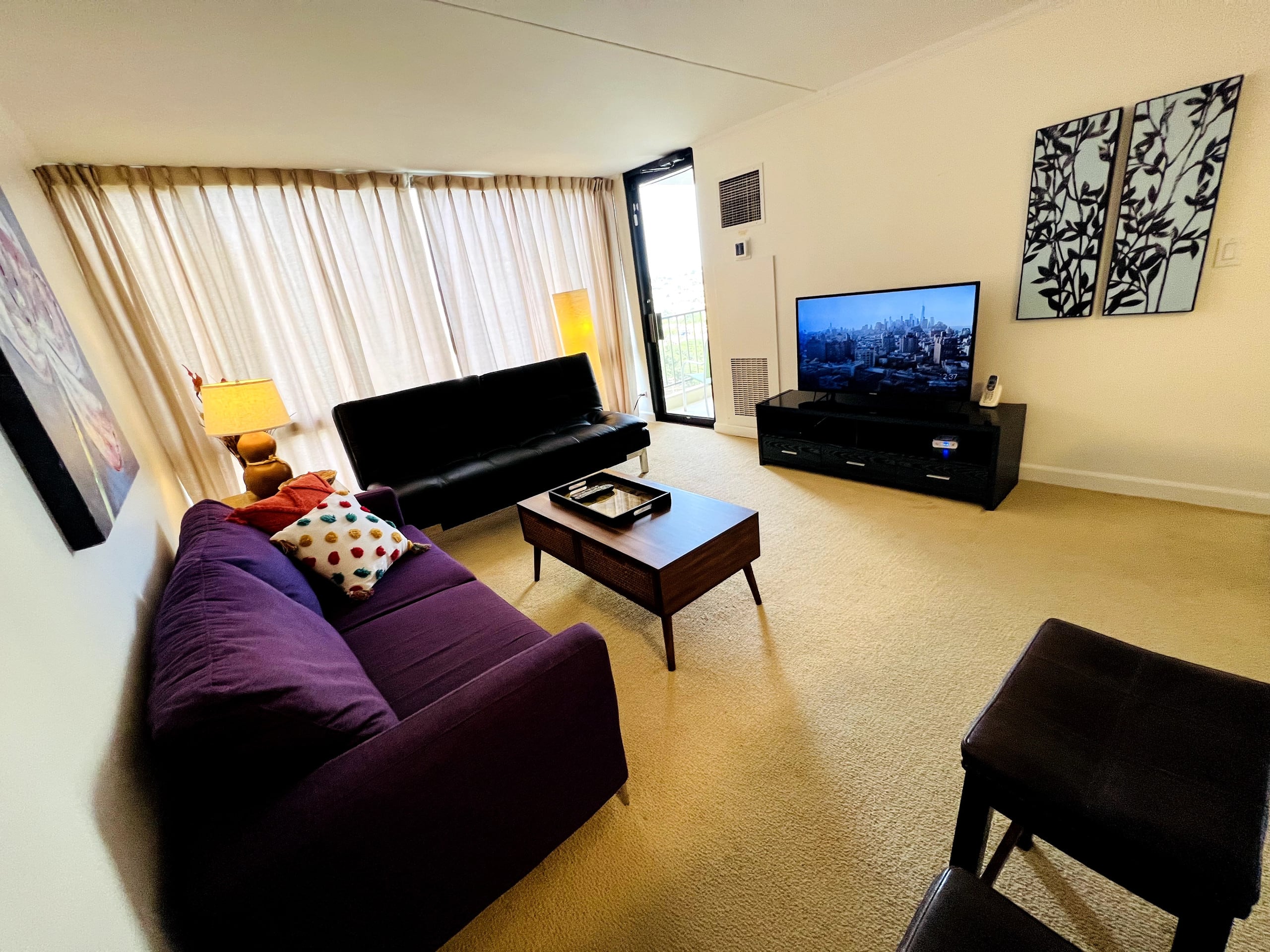 Quiet and comfy 1bd with pool & free parking - Image 6