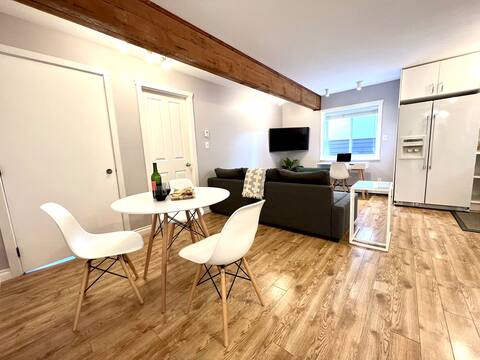 The Anita Place - Private 1bdrm Guest Suite