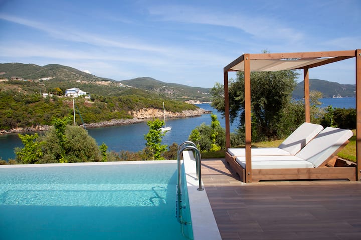Villa Bita with Private Sea Access and Sea View