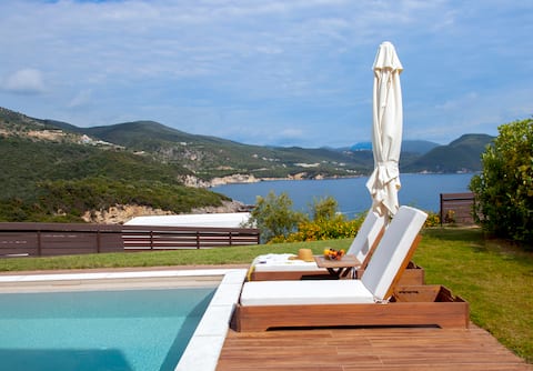 Villa Tessera with Private Pool and Sea Views