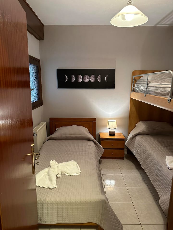 საძინებელი 1