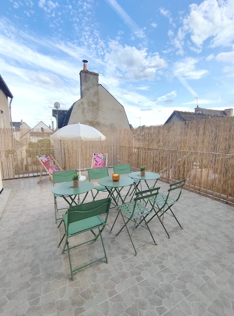 Private building in the heart of Amboise