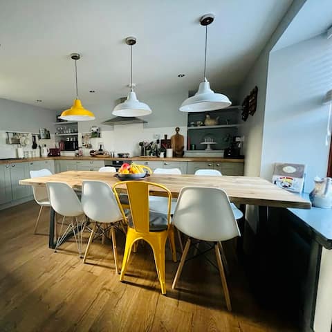Historic Central Lerwick House | Pets Welcome