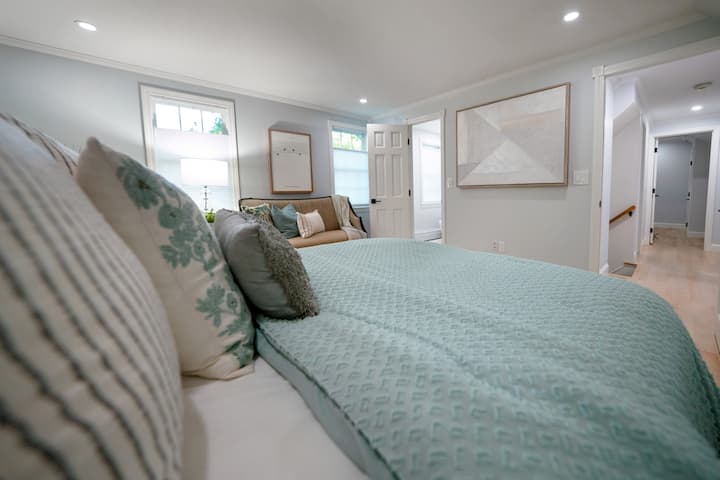 Spacious Guest Bedroom with Private Bath