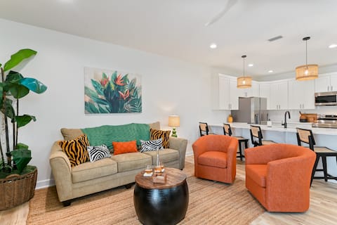 Successful Airbnb property: 209A Beach Home - Walk to Beach, Private Pool! in Laguna Beach