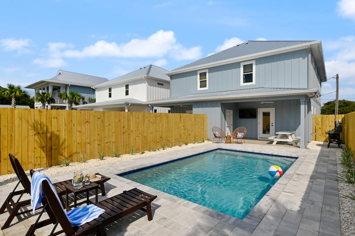 Walk To Beach - Pool - Pets! - Panama City Beach, FL