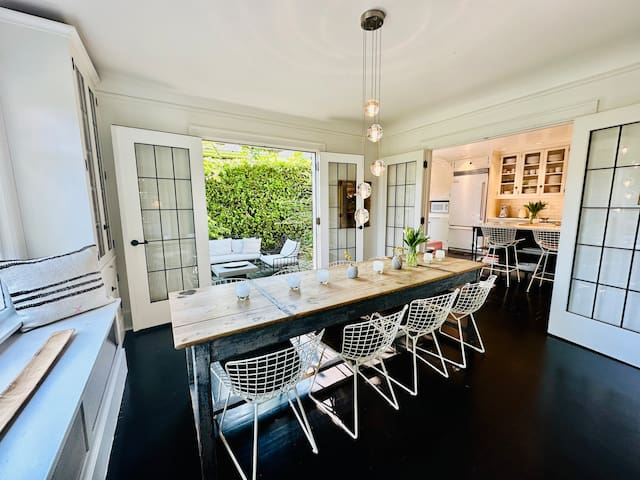 Hygge House Seattle ~ Walkable Queen Anne! gallery image 2