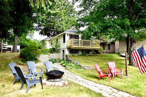 Waterfront house on Miner Lake- Waupaca Chain
