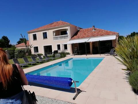 Very nice house, 14 beds.
