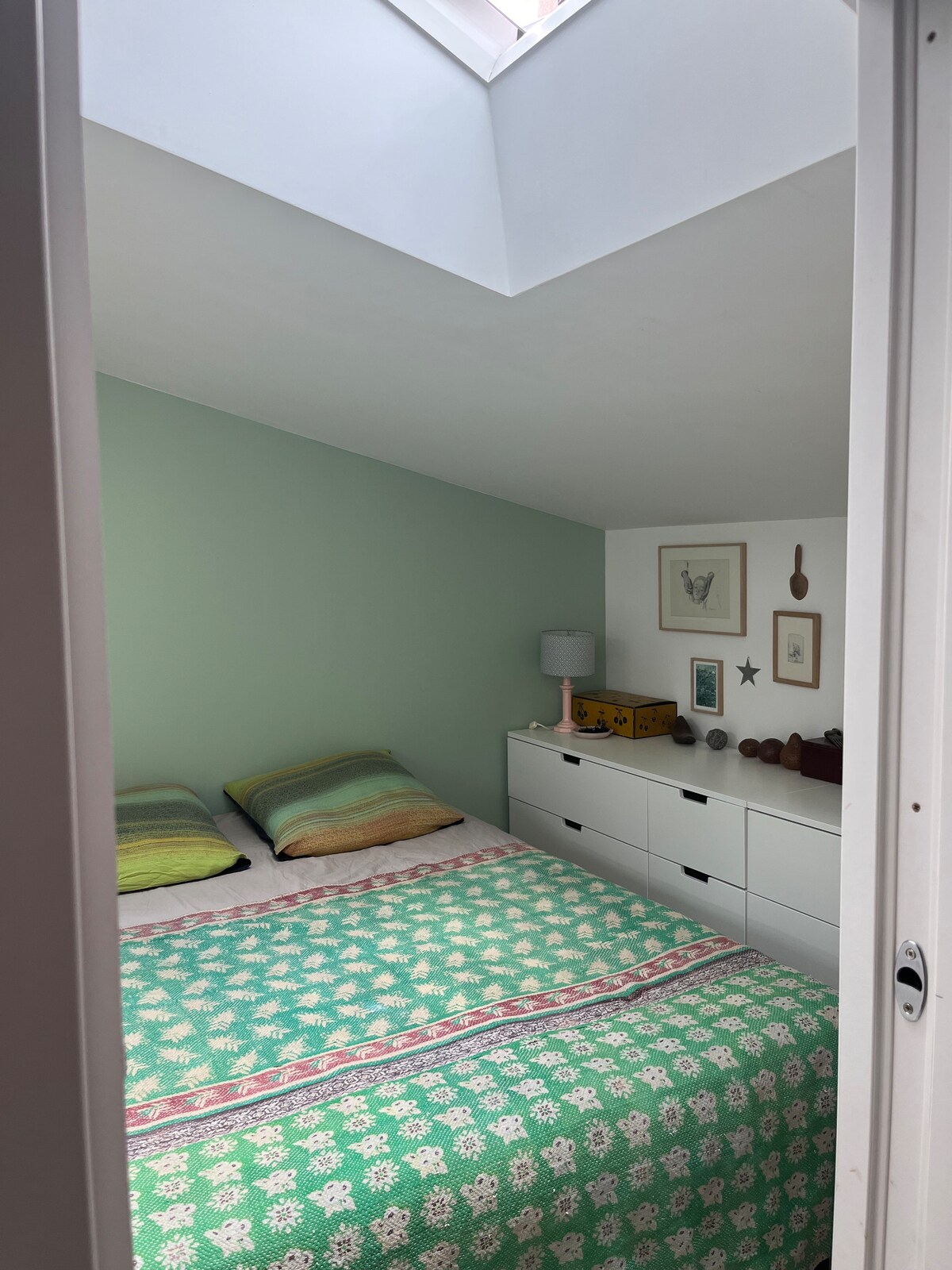 საძინებელი 1