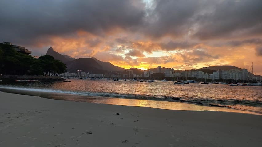 Urca Paraíso 2 pessoas apto inteiro