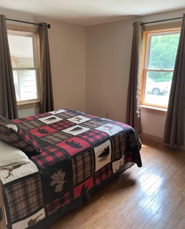 3e chambre avec lit Queen Size