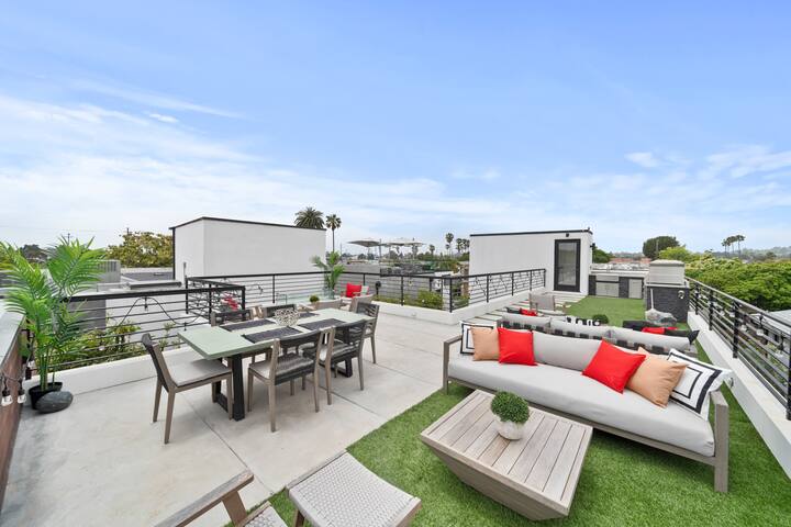 The Palms Pad – arcade, golf, sauna & gym! gallery image 5