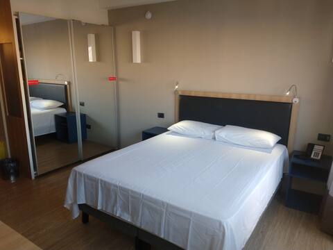 AlphaStay2 flat/loft Luxury cozy +air