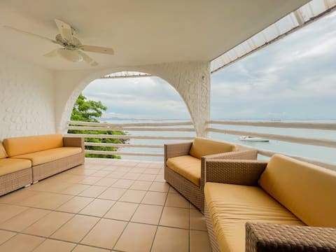 Live an adventure in Taboga 1