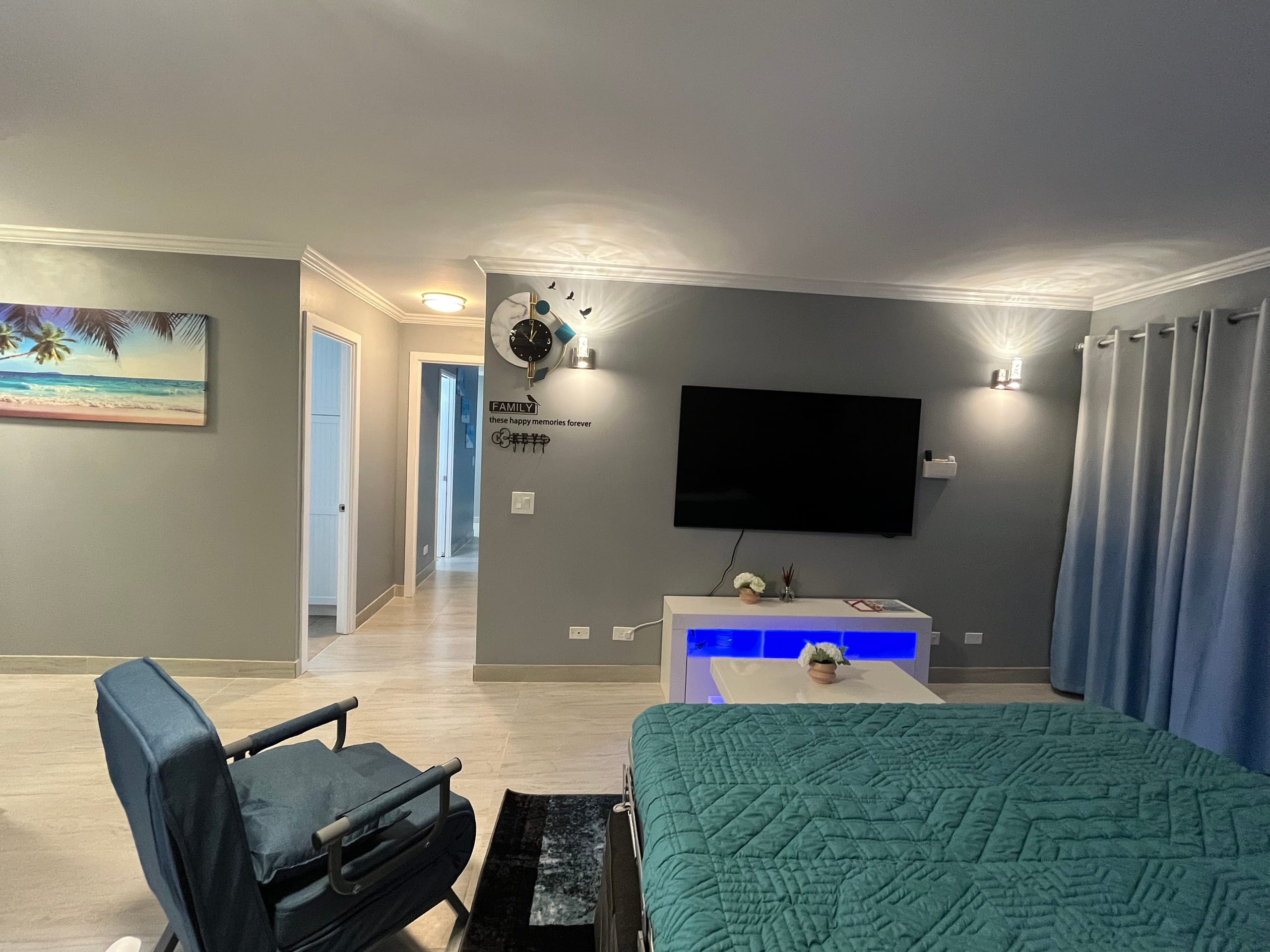 Condo in Honolulu · ★4.95 · 2 bedrooms · 6 beds · 2 baths - Image 51